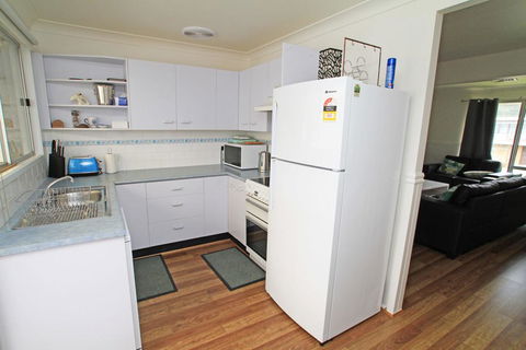 Cockatoo House - Yamba Accommodation 3