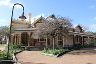 Book Jamestown Accommodation Vacations Yamba Accommodation Yamba Accommodation