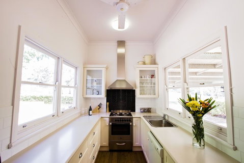 Cockfighters Ghost Vineyard Accommodation - Yamba Accommodation 3