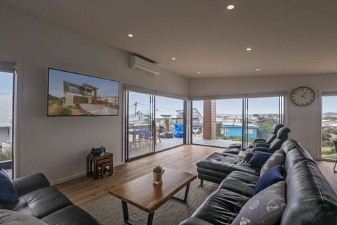 Coffs At Surf Beach Phillip Island - Yamba Accommodation 2