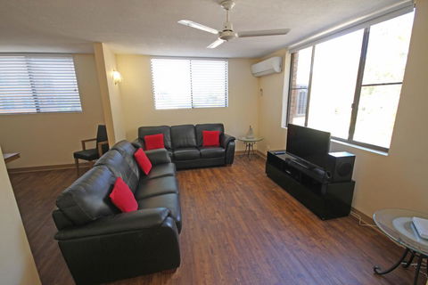 Coffs Harbour Beach Escape - Yamba Accommodation 2