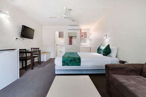 Coffs Harbour Pacific Palms Motel - Yamba Accommodation 0