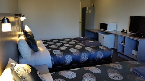 Colac Central Hotel-Motel - Yamba Accommodation 2