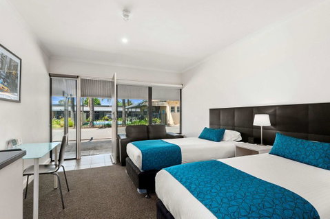 Comfort Inn & Suites Manhattan - Yamba Accommodation 3