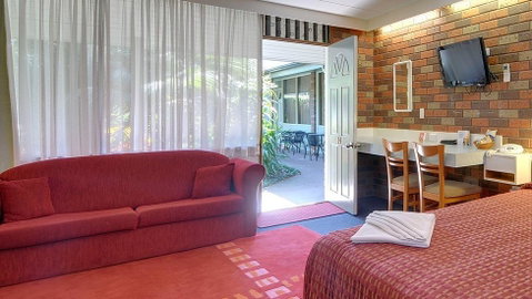 Comfort Inn Cedar Lodge - Yamba Accommodation 3