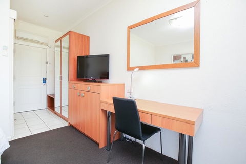 Comfort Inn Deakin Palms - Yamba Accommodation 1
