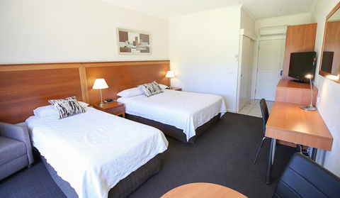 Comfort Inn Deakin Palms - Yamba Accommodation 2