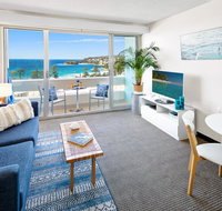 Comfortable Coastal Living plus Parking - Yamba Accommodation