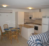 Como Apartments - Geraldton - Yamba Accommodation