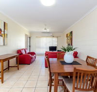 Como Apartments Gladstone - Yamba Accommodation