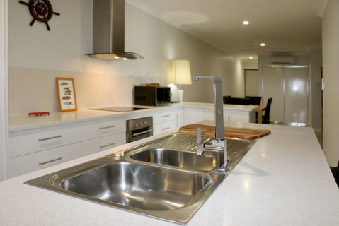 Cooktown Harbour View Luxury Apartments - Yamba Accommodation 3