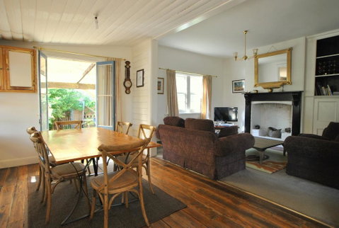 Cooma Cottage - Yamba Accommodation 1