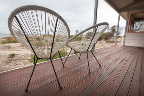 Coorong Aurora - Breathtaking Waterfront Escape - Yamba Accommodation 3