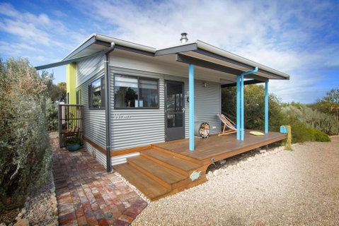 Coorong Cabins - Yamba Accommodation 1