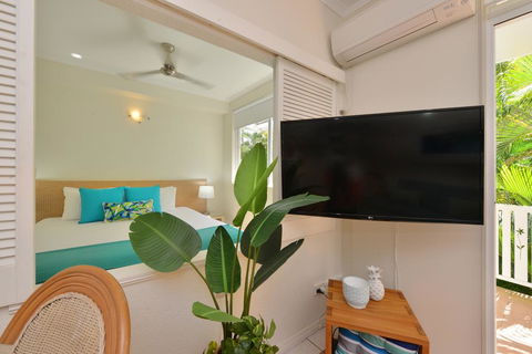 Coral Apartments Port Douglas - Yamba Accommodation 0