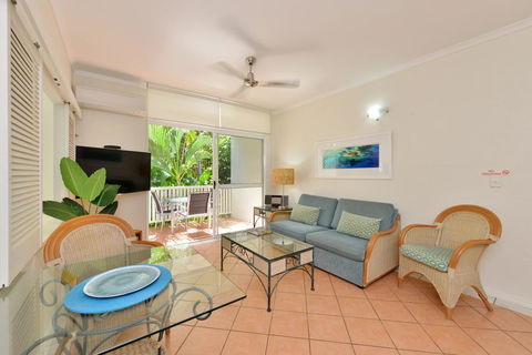 Coral Apartments Port Douglas - Yamba Accommodation 3