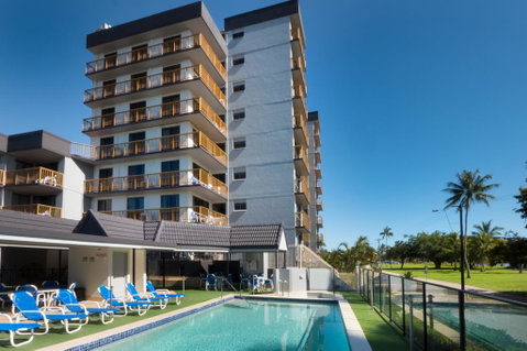 Coral Towers Holiday Suites - Yamba Accommodation 0