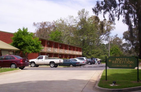 Corowa Golf Club Motel - Yamba Accommodation 2
