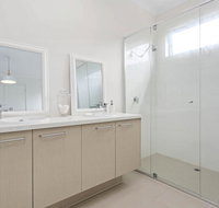 CORYMBIA - MOUNT MARTHA - Yamba Accommodation