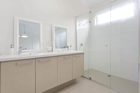 CORYMBIA - MOUNT MARTHA - Yamba Accommodation 0