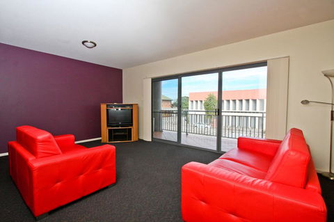 Cosmopolitan Apartments - Yamba Accommodation 2