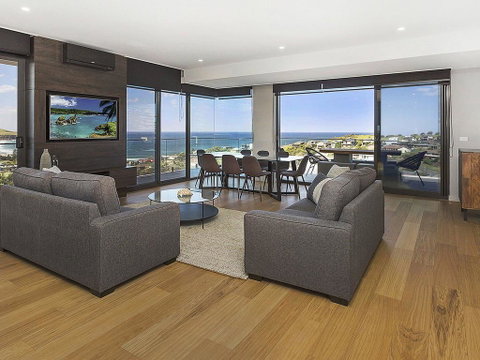 Cosmopolitan@SoHo - Yamba Accommodation 0
