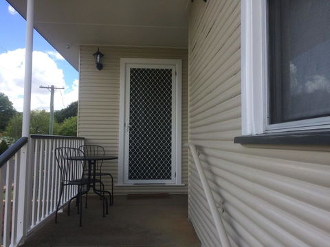 Costa Park Cottage Ena - Armidale - Yamba Accommodation 3