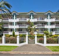 Costa Royale Trinity Beach - Yamba Accommodation