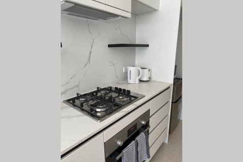 Cosy Apartment @ Clayton (Monash17) - Yamba Accommodation 3