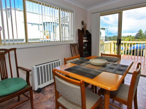 Cosy Cottage By The Sea - Yamba Accommodation 1