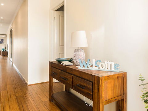 Cosy On Currawong - Yamba Accommodation 3
