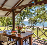 Cottonwood - Private Beachfront - Yamba Accommodation