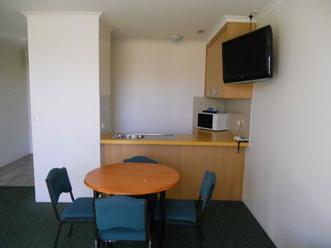 Cottonwood Motor Inn - Yamba Accommodation 2