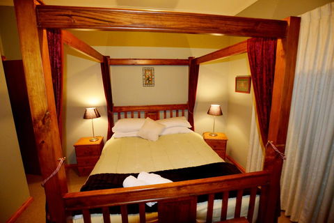 Country Lane Cottage - Yamba Accommodation 2