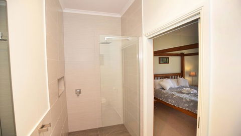 Country Lane Cottage - Yamba Accommodation 3