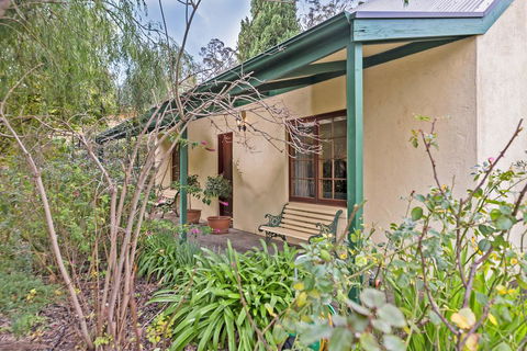 Country Pleasures Bed And Breakfast - Yamba Accommodation 1
