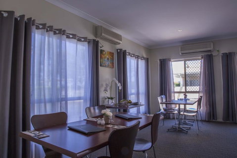Country Roads Motor Inn - Yamba Accommodation 2