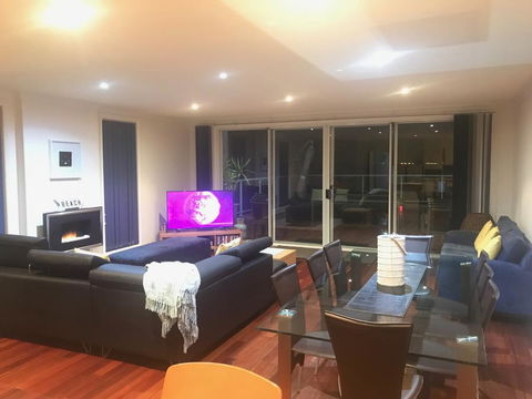 Cowes Beachfront Retreat - Yamba Accommodation 2