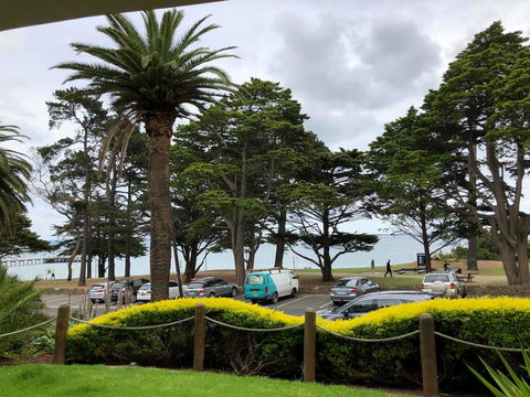 Cowes Partner Retreat - Beachfront - Yamba Accommodation 2