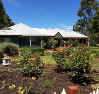 Crabapple Lane - Yamba Accommodation
