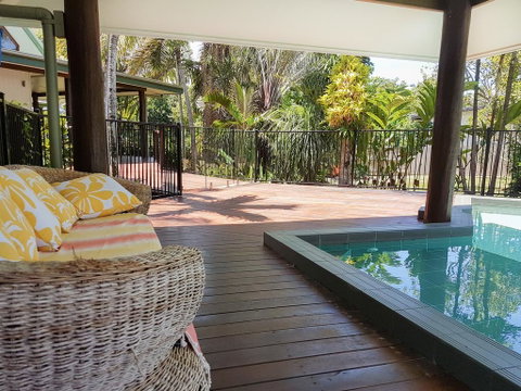 Crazy About Cairns Resort Living - 6 Bedrooms - Yamba Accommodation 2