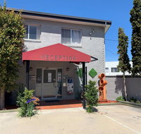 Crest Motor Inn - Yamba Accommodation