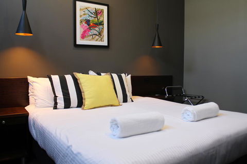 Criterion Hotel Sale - Yamba Accommodation 3