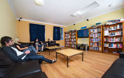 Cronulla Beach Backpackers - Yamba Accommodation 0