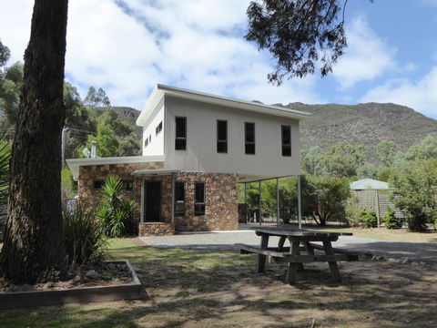 Dacelo - Yamba Accommodation 0