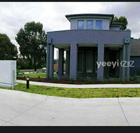 Decent new master room with private bathroom for one or two - Yamba Accommodation