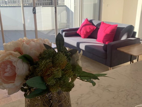 Delicate And Peaceful Bundoora Townhouse 12-R3 - Yamba Accommodation 1