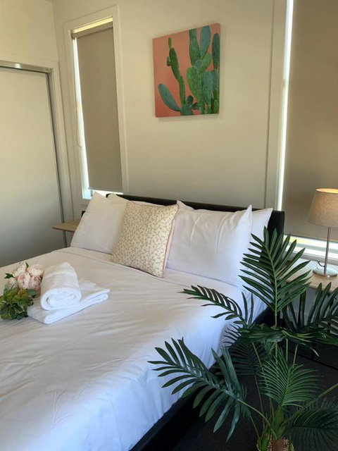 Delicate And Peaceful Bundoora Townhouse 12-R3 - Yamba Accommodation 3