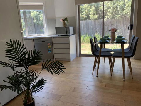 Delicate And Peaceful Bundoora Townhouse 20-R3 - Yamba Accommodation 2