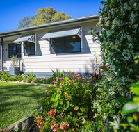 Dell-Lee Cottage - Yamba Accommodation